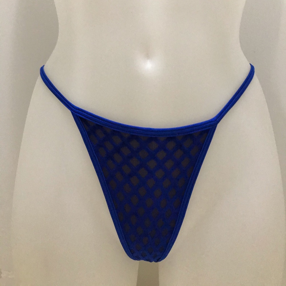 Bikini - Picture 5 of 6
